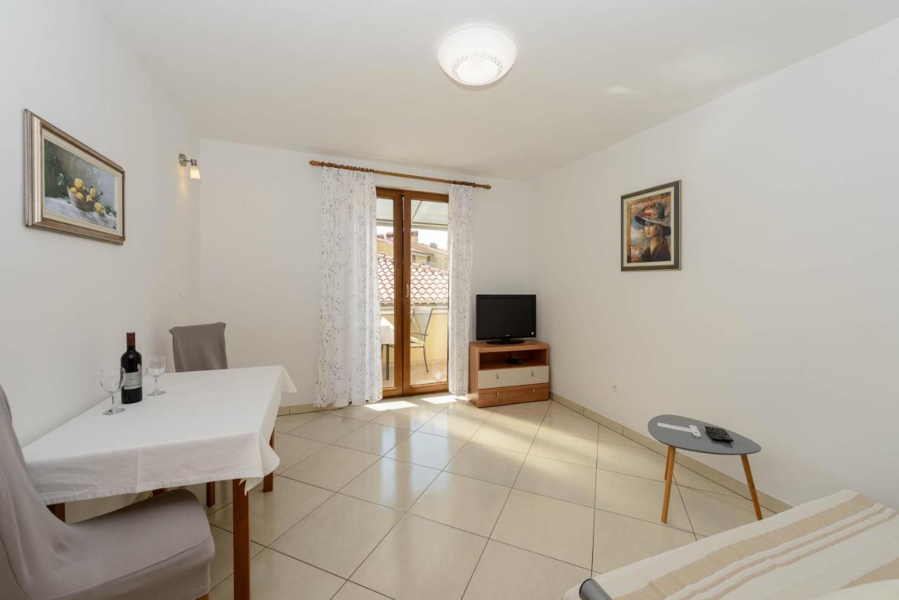 Apartments Milar 罗维尼 外观 照片