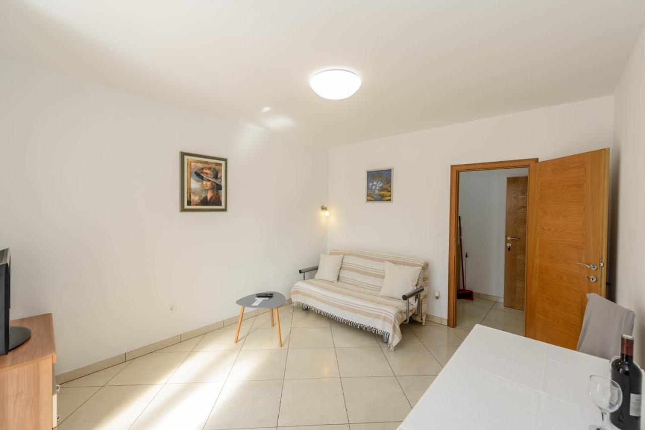 Apartments Milar 罗维尼 外观 照片