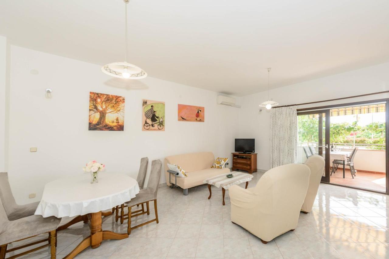 Apartments Milar 罗维尼 外观 照片