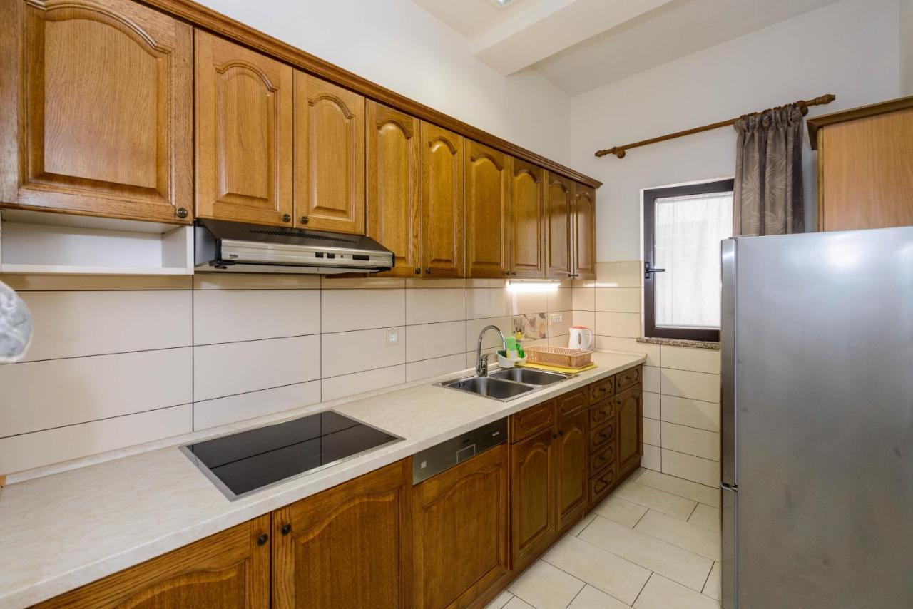 Apartments Milar 罗维尼 外观 照片