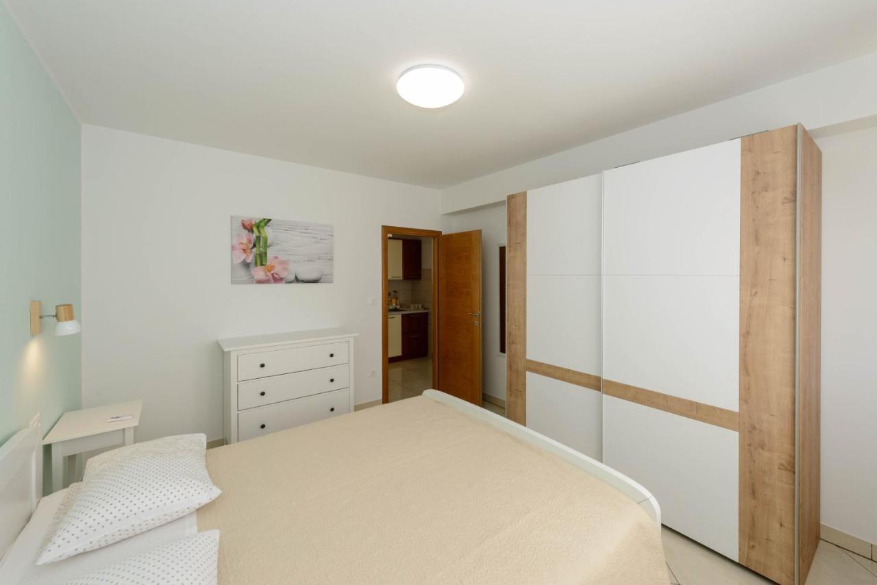 Apartments Milar 罗维尼 外观 照片