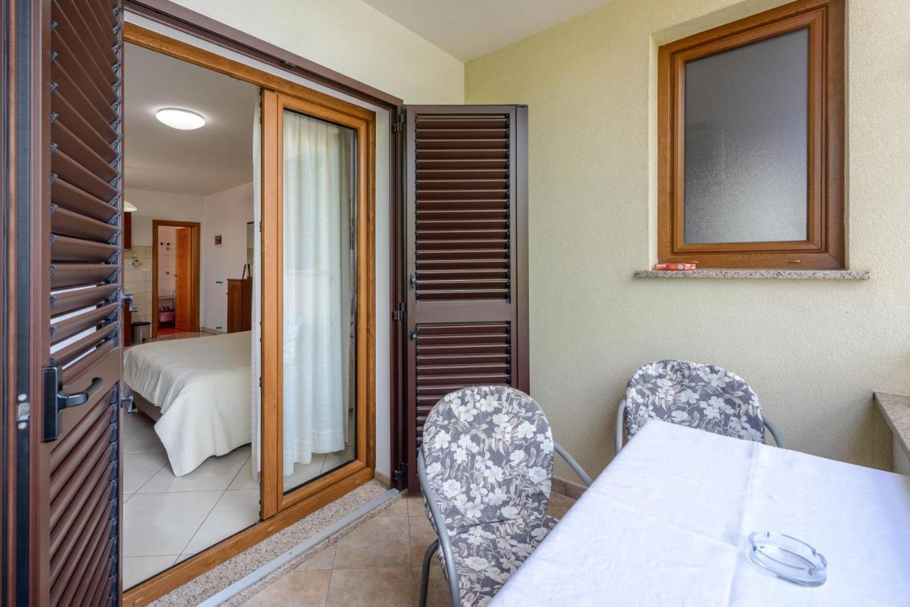 Apartments Milar 罗维尼 外观 照片