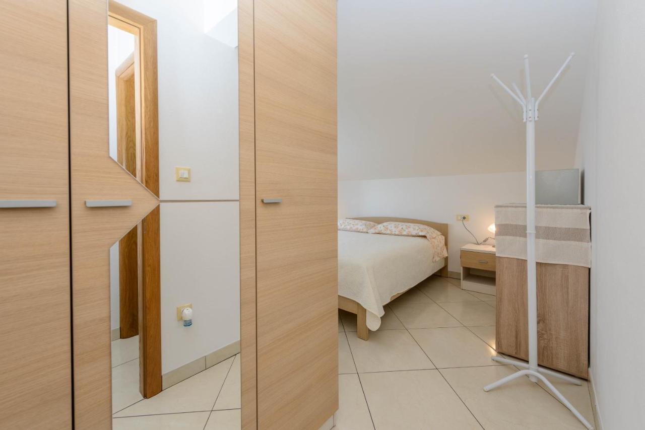 Apartments Milar 罗维尼 外观 照片